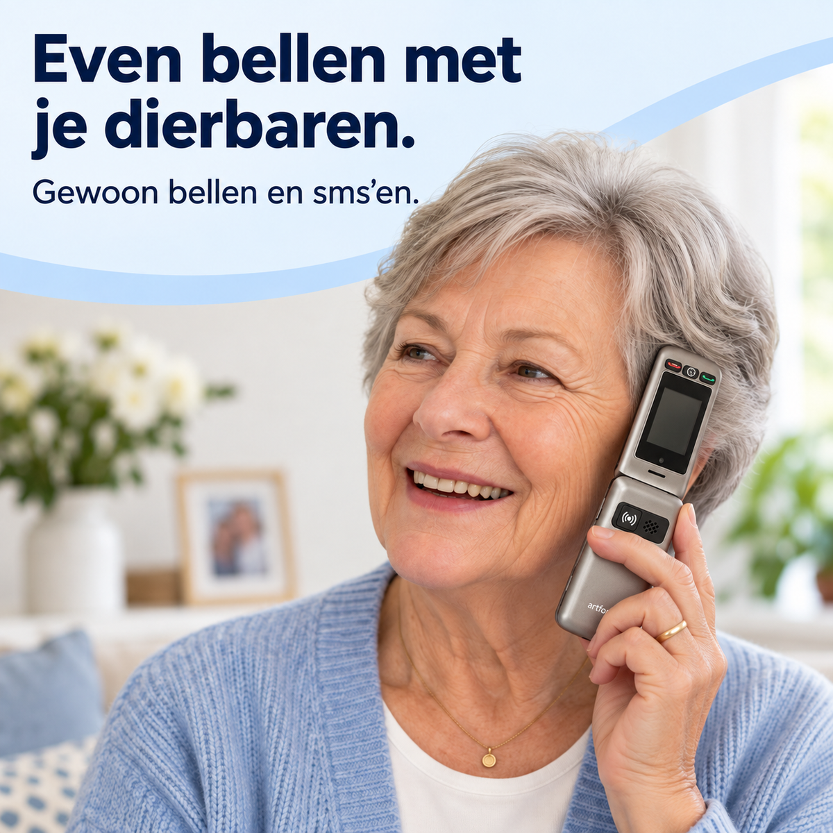 Een vrouw belt met de geopende Artfone G6